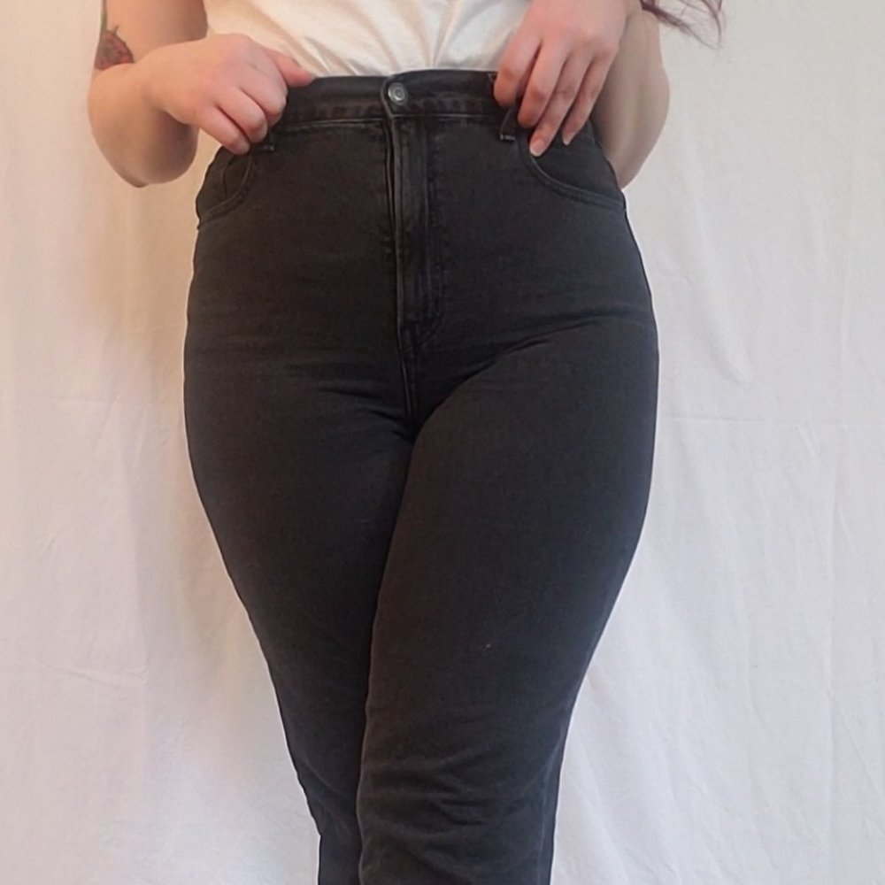 Washed Black AEO Mom Jeans Size 14